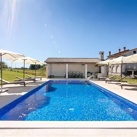 Krculi Hébergement de vacances Žminj