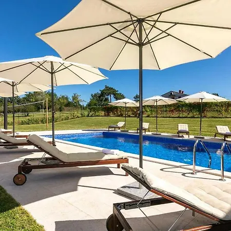 Krculi Hébergement de vacances Žminj